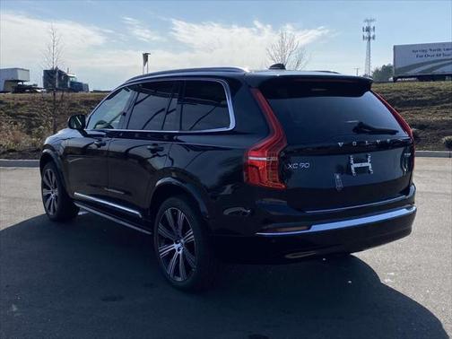 2025 Volvo XC90 Plug-In Hybrid T8 Plus 7-Seater