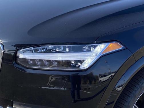 2025 Volvo XC90 Plug-In Hybrid T8 Plus 7-Seater