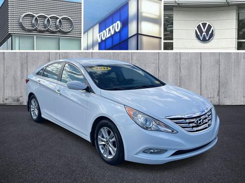 2011 Hyundai SONATA SE