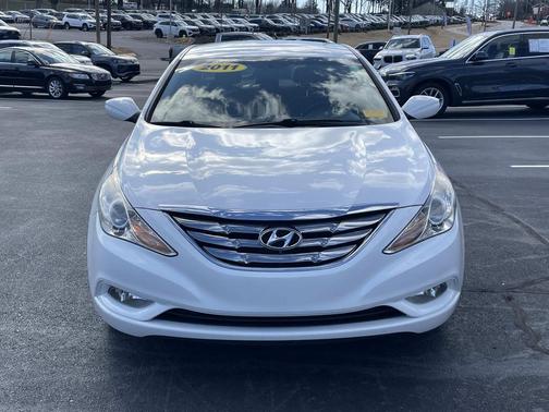 2011 Hyundai SONATA SE