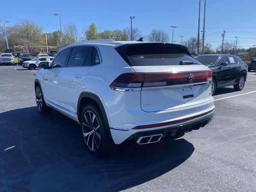 2024 Volkswagen Atlas Cross Sport 2.0T SEL Premium