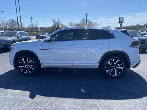 2024 Volkswagen Atlas Cross Sport 2.0T SEL Premium