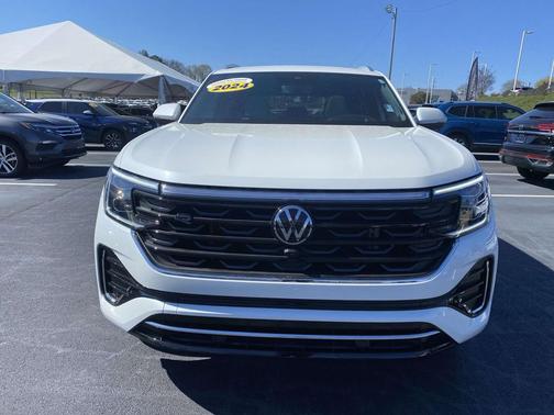 2024 Volkswagen Atlas Cross Sport 2.0T SEL Premium