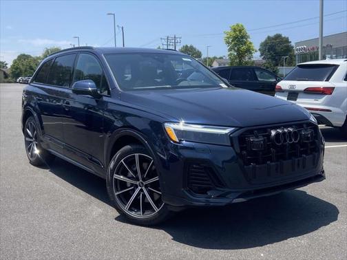 2025 Audi Q7 45 Premium Plus