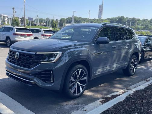 Pure Gray 2026 Volkswagen Atlas 2.0T SEL Premium R-Line 4MOTION