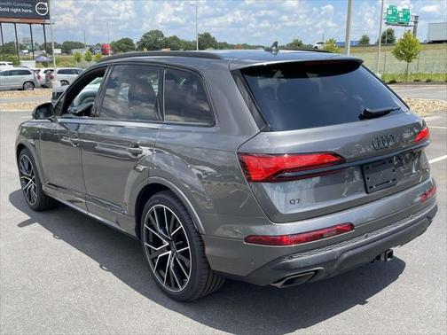 2025 Audi Q7 55 Premium Plus
