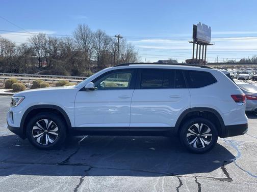 2025 Volkswagen Atlas 2.0T SE