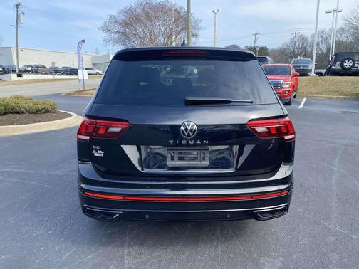 2023 Volkswagen Tiguan 2.0T SE R-Line Black