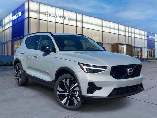 2026 Volvo XC40 B5 Ultra