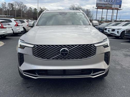 2026 Volvo XC90 Plug-In Hybrid T8 Plus 7-Seater