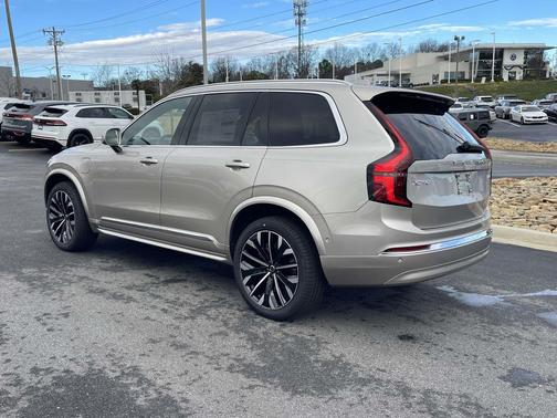 2026 Volvo XC90 Plug-In Hybrid T8 Plus 7-Seater
