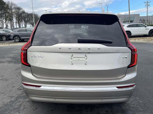 2026 Volvo XC90 Plug-In Hybrid T8 Plus 7-Seater