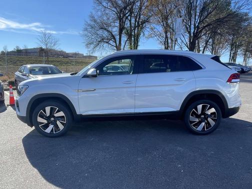 2026 Volkswagen Atlas Cross Sport 2.0T SEL