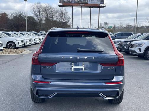 2026 Volvo XC60 B5 Core