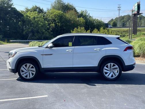 Pure White 2020 Volkswagen Atlas Cross Sport 3.6L V6 SE w/Technology