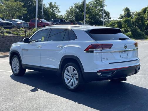 Pure White 2020 Volkswagen Atlas Cross Sport 3.6L V6 SE w/Technology