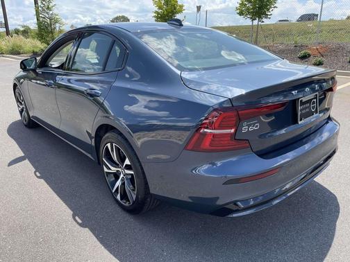 2025 Volvo S60 B5 Plus