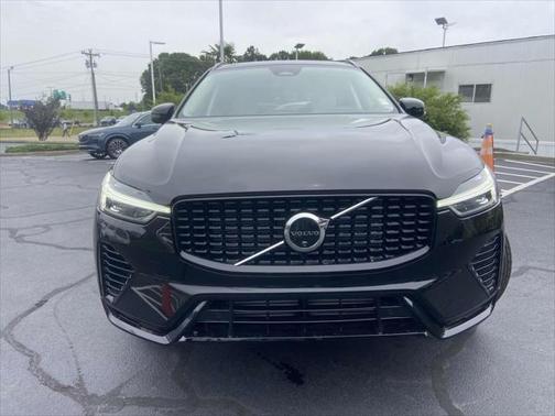 2025 Volvo XC60 Plug-In Hybrid T8 Plus