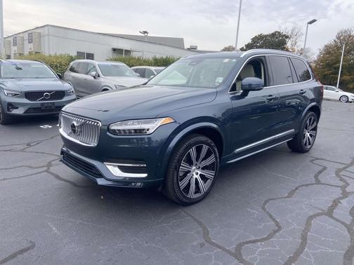 2024 Volvo XC90 B6 Plus Bright Theme 7-Seater