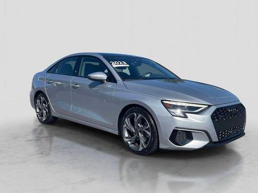 Florett Silver Metallic 2023 Audi A3 Premium