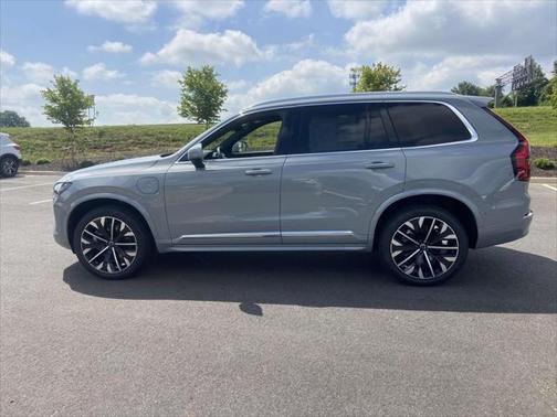 2025 Volvo XC90 Plug-In Hybrid T8 Plus 6-Seater
