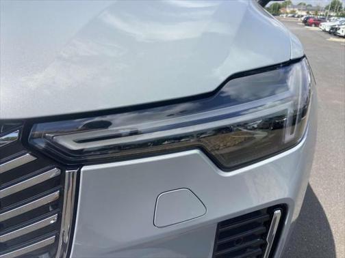 2025 Volvo XC90 Plug-In Hybrid T8 Plus 6-Seater