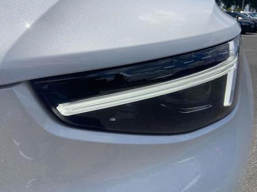 2026 Volvo XC40 B4 Plus