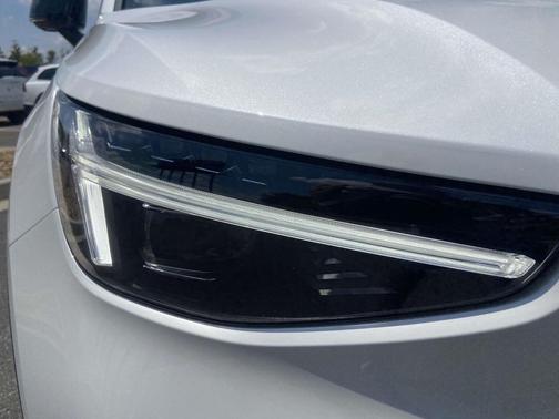 2026 Volvo XC40 B4 Plus