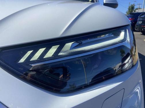 2025 Audi Q5 45 S line Prestige