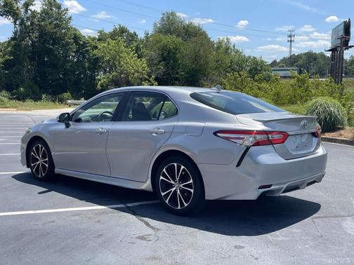 Celestial Silver Metallic 2020 Toyota Camry SE