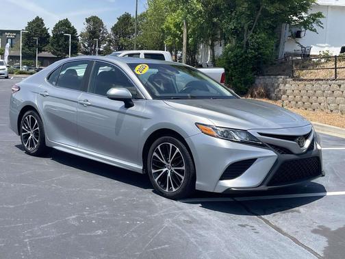 Celestial Silver Metallic 2020 Toyota Camry SE