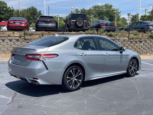 Celestial Silver Metallic 2020 Toyota Camry SE