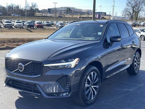 2024 Volvo XC60 B5 Plus Dark Theme