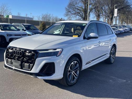 2025 Audi Q7 45 Premium