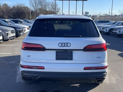 2025 Audi Q7 45 Premium