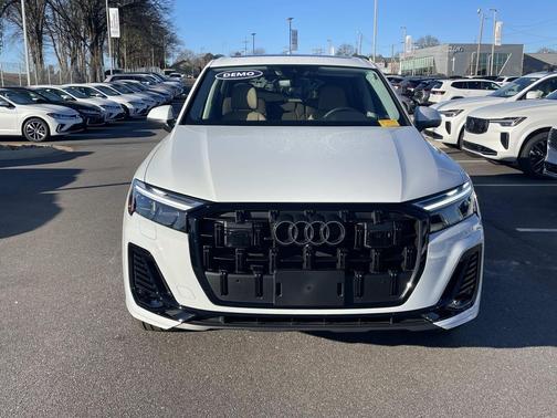 2025 Audi Q7 45 Premium