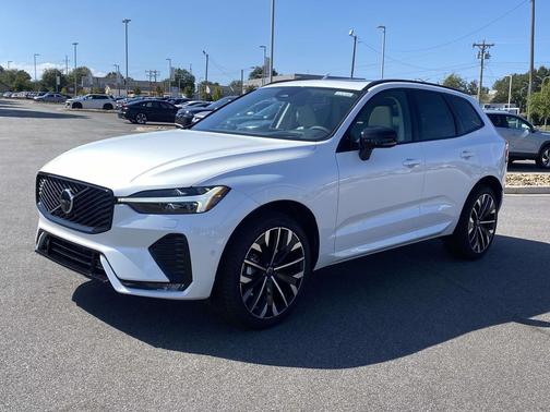 2026 Volvo XC60 B5 Ultra