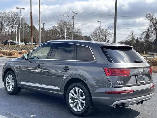 2019 Audi Q7 45 Premium Plus