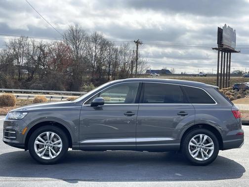 2019 Audi Q7 45 Premium Plus