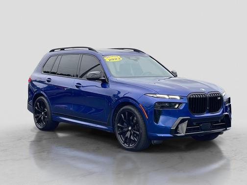 Marina Bay Blue Metallic 2023 BMW X7 M60i