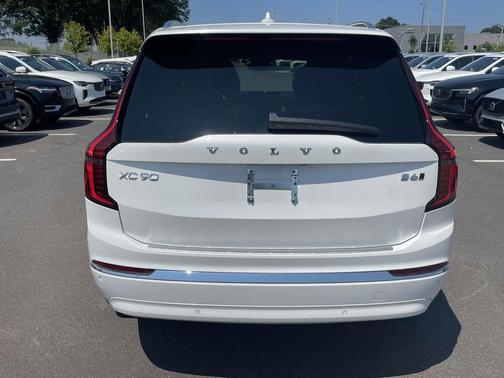 2026 Volvo XC90 B6 Plus 7-Seater