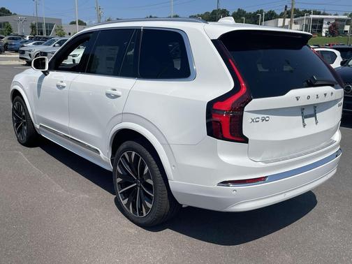 2026 Volvo XC90 B6 Plus 7-Seater