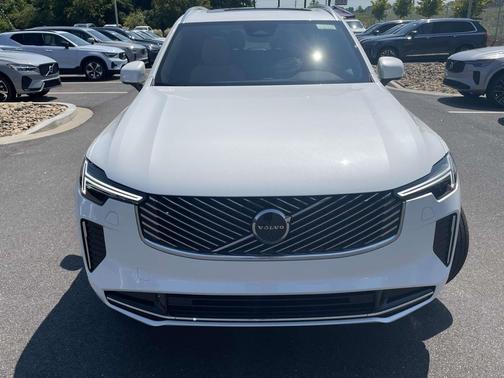 2026 Volvo XC90 B6 Plus 7-Seater