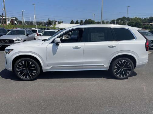 2026 Volvo XC90 B6 Plus 7-Seater