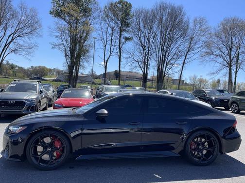 2024 Audi RS 7 4.0T Performance