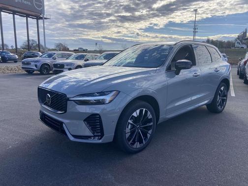 2026 Volvo XC60 B5 Plus