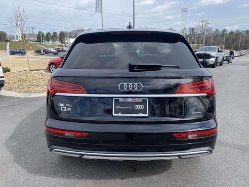 2023 Audi Q5 40 Premium