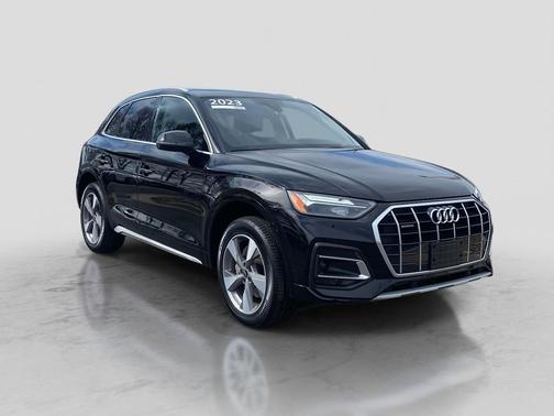 2023 Audi Q5 40 Premium
