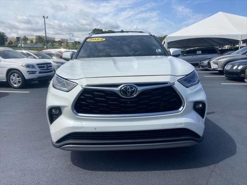 2022 Toyota Highlander Platinum