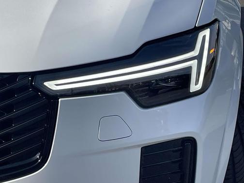 2026 Volvo XC90 Ultra Dark Theme, B6 AWD Gas (mild hybrid), Gasoline, 7 Seats